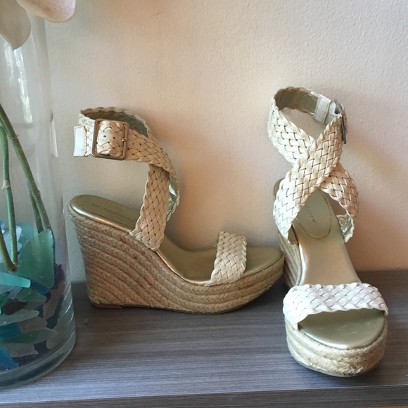 BCBG Leather espadrille wedges Sz 6 - Picture 2 of 8